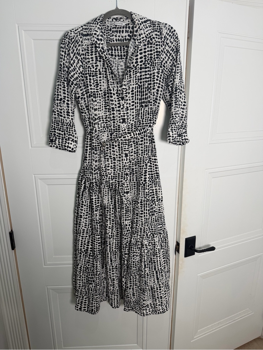 Zara Black and White Printed Long Sleeve Midi Dress